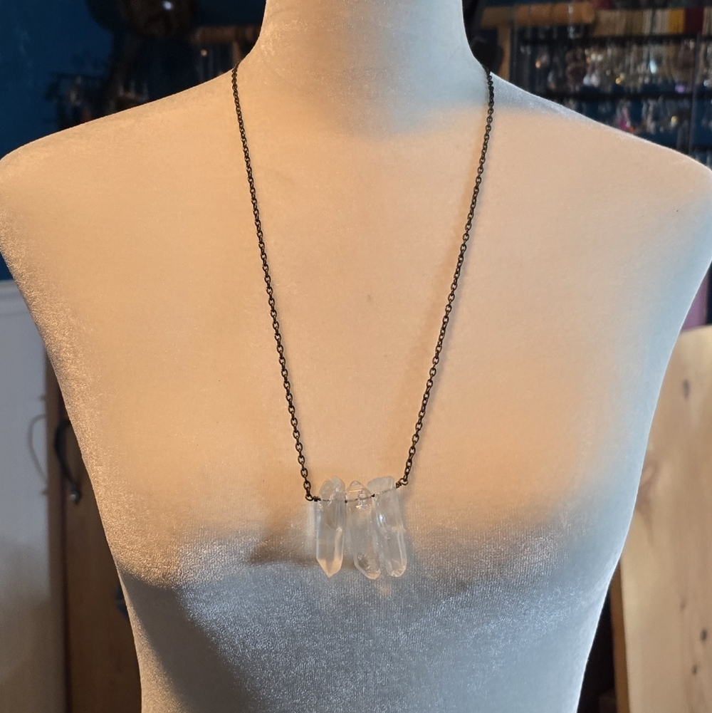 Elegant Clear Quartz Crystal Necklace
